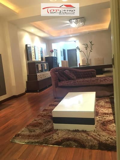  **A distinguished apartment for rent in Madinaty – B1**   **Area:** 140 square meters²  **3 bedrooms**  **2 bathrooms**   **Features:**  * A very distinguished location, close to **Open**
