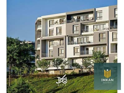 Apartment for sale in Taj City compound (First Settlement), ready for viewing and just minutes from the Police Academy and Cairo Airport; installment
