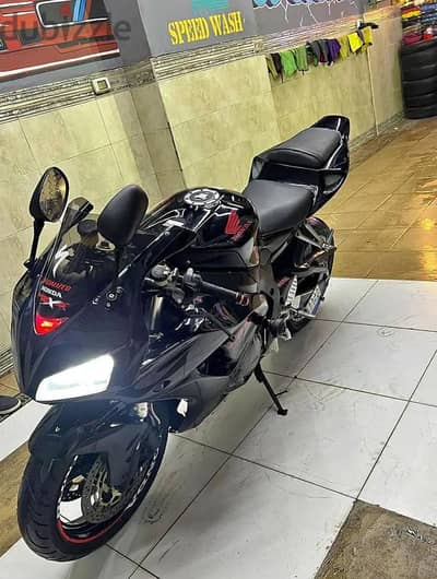 Honda CBR1000RR - حالة ممتازة