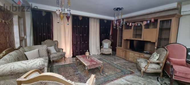 Furnished apartment with garden & pergola
