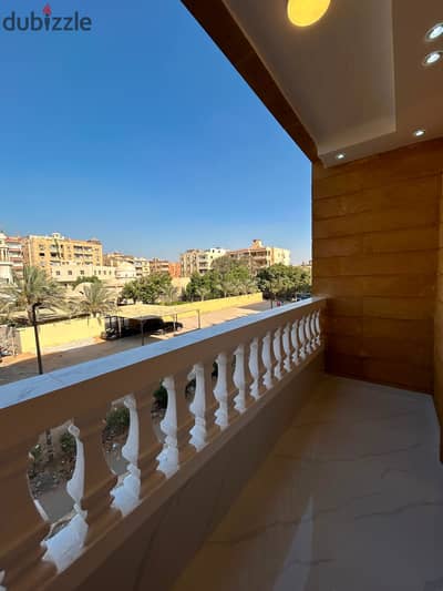 150 square meters apartment with facade and open view