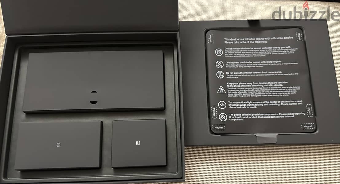 Honor Magic V3 8