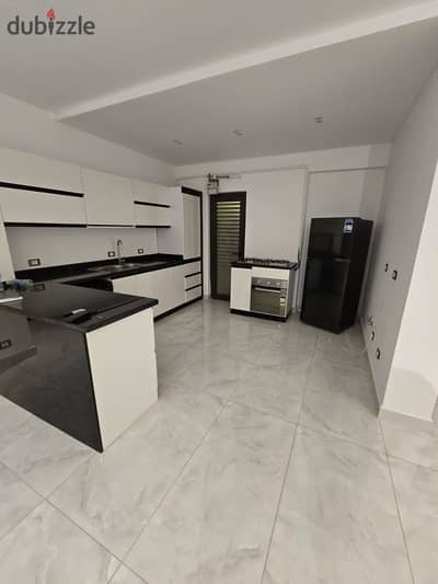 Semi-Furnished 2BR Apartment with Appliances for Rent in Lake View