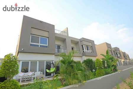Villa 4 bedrooms Ready To Move in Etapa Compound