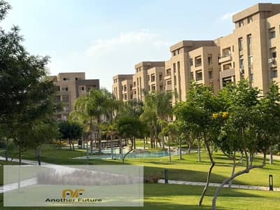 شقة للبيع مميزة ارضي بجاردن كمبوند ذا سكوير التجمع الخامس