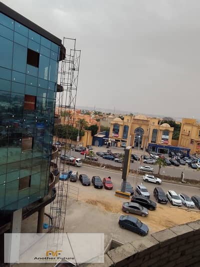 امتللك عيادة طبية استلام  فورى فى اميز مولات الشيخ زايد مول 101  بجوار الداون تاون