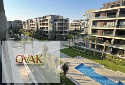 شقة بحديقة خاصة للبيع في ديستريكت 5 – القاهرة الجديدة