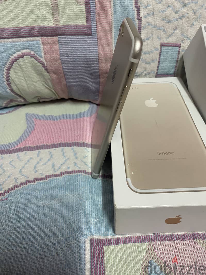 iphone (7) (32gb) 4