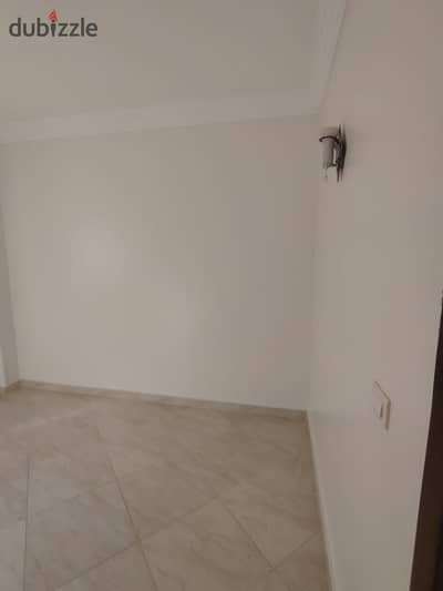 Store 25 meters ground floor with front facade near Al-Manhal high traffic area