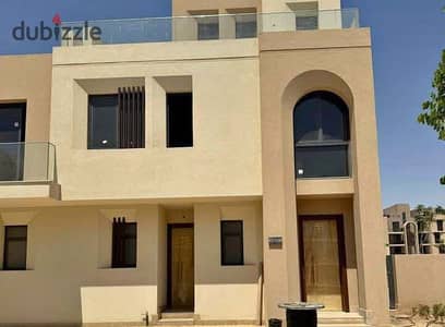 Modern Townhouse RTM in Vye, next to The Estates and Beverly Hills