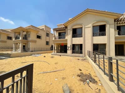 F3 Villa for sale in installments in Madinaty, with an open garden view, land area 200 m and buildings 211 m,  madinaty