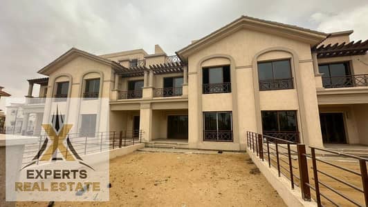 انتهز الفرصه فيلا بسعر لايتكرر تاون هاوس مباني 211م نموذج F3 بتسهيلات مجموعه 35 أمام ستريب مول