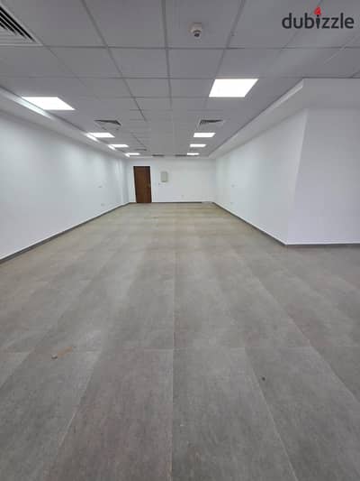 Distinctive administrative headquarters 125m ultra-modern for rent in the strongest administrative building on Al-Tathseen South Gate Fifth Settlement