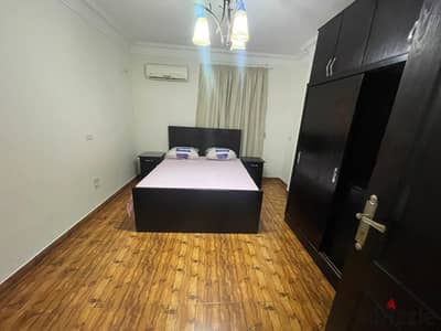 متاح شقه مفروشه على المنيل قريب قصر العيني
