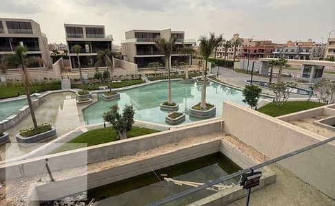 فيلا مستقلة بحمام سباحة 6 غرف ريسيل في ليك فيو