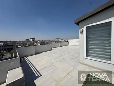 Penthouse for Sale in Zayed Dunes 248 M