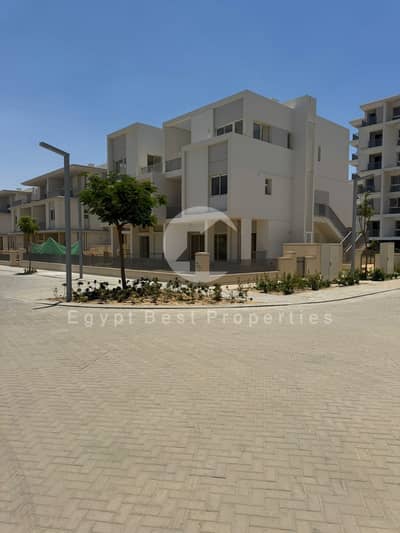 Duet Villa للبيع في كومباوند Cairo Gate اعمار اميز لوكيشن في المشروع