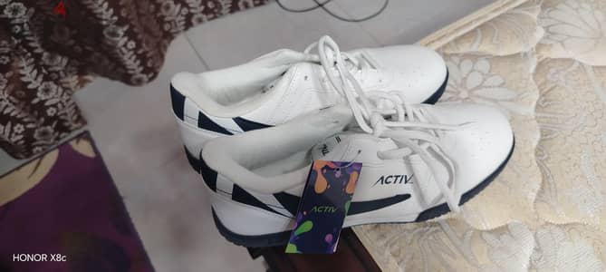 كوتشي جديد بالتيكت ماركه Activ مقاس ٤٢