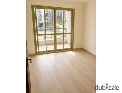 Resale apartment with a lower price than the owner, featuring a distinctive finish and a landscape view, 130 m in Janna October.