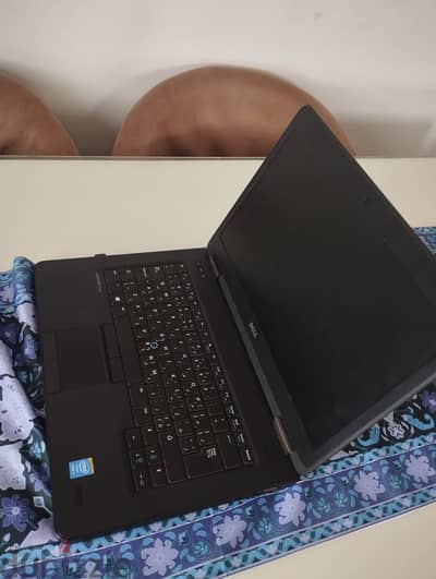 Dell Latitude E5440 (Processor): Intel Core i7 4600U.