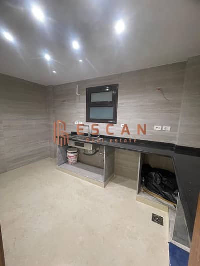 A unique opportunity for living or investment in the heart of Al Rehab City, with a stunning view in the new fifth phase. Apartment for sale, fully fi