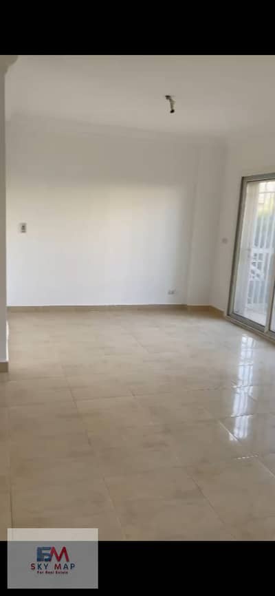 New rental law apartment 113m ground floor in B10 garden