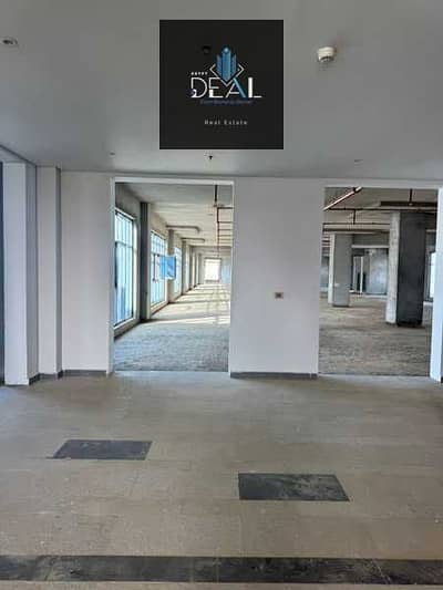 10 sqm retail shop for immediate delivery in the residential area of R3, New Administrative Capital, at one of the lowest prices per square meter. 