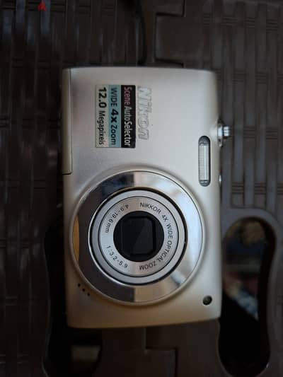 Nikon COOLPIX S2600