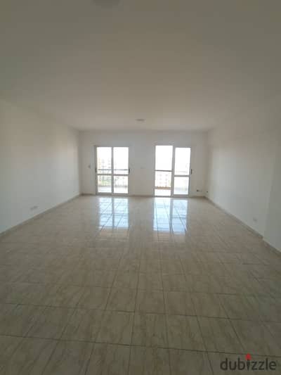 162m² Apartment for Sale in Madinaty Al Rehab 2  - 3 Bedrooms + 3 Bathrooms - 4th Floor - Prime location close to all amenities - Wide garden view -
