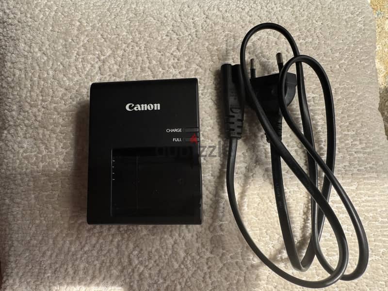 Canon EOS 1200D 4