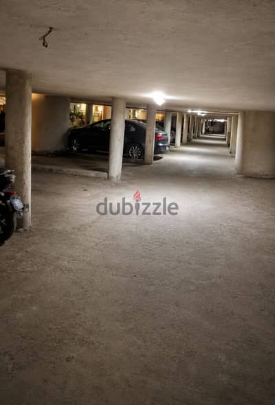 من المالك مباشر للبيع مسطح جراج بموقع استراتيجي