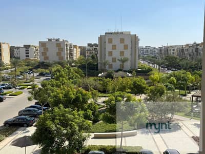 شقة مفروشة بالكامل للإيجار بسعر مميز في "سوديك إيست تاون" - القاهرة الجديدة.