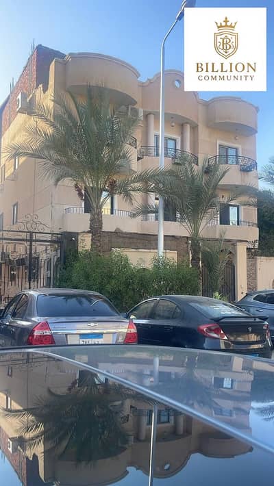 شقة استلام فورى بأقل سعر موقع مميز جدا فى - مدينة الشروق