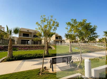 بالتقسيط تاون هاوس ببنتهاوس 212م للبيع في ذا كراون بالم هيلز The Crown Palm Hills جولف اكستينشن 6اكتوبر الجيزه
