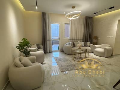 200 sqm apartment for sale in Madinaty, B8  Located in Group 85—one of Madinaty’s most prestigious and distinctive phases  Custom "Ultra-Super-Lux" fi