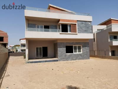  Standalone Villa for Sale in Zayed Dunes Compound – Sheikh Zayed