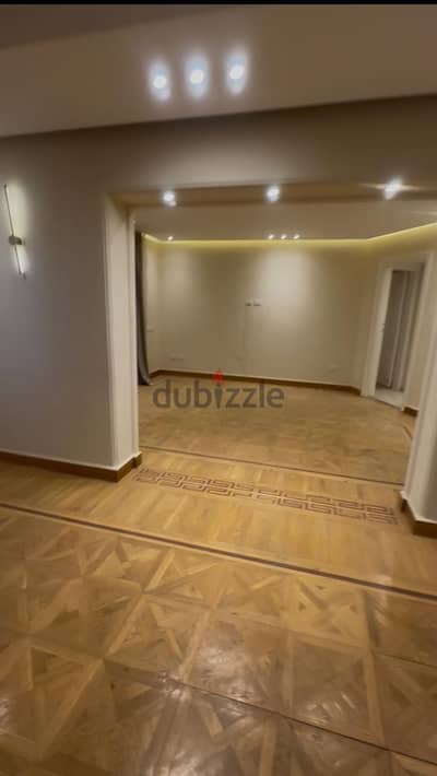 شقة في المهندسين للبيع بسعر ممتاز لسرعة البيع تشطيب سوبر لوكس