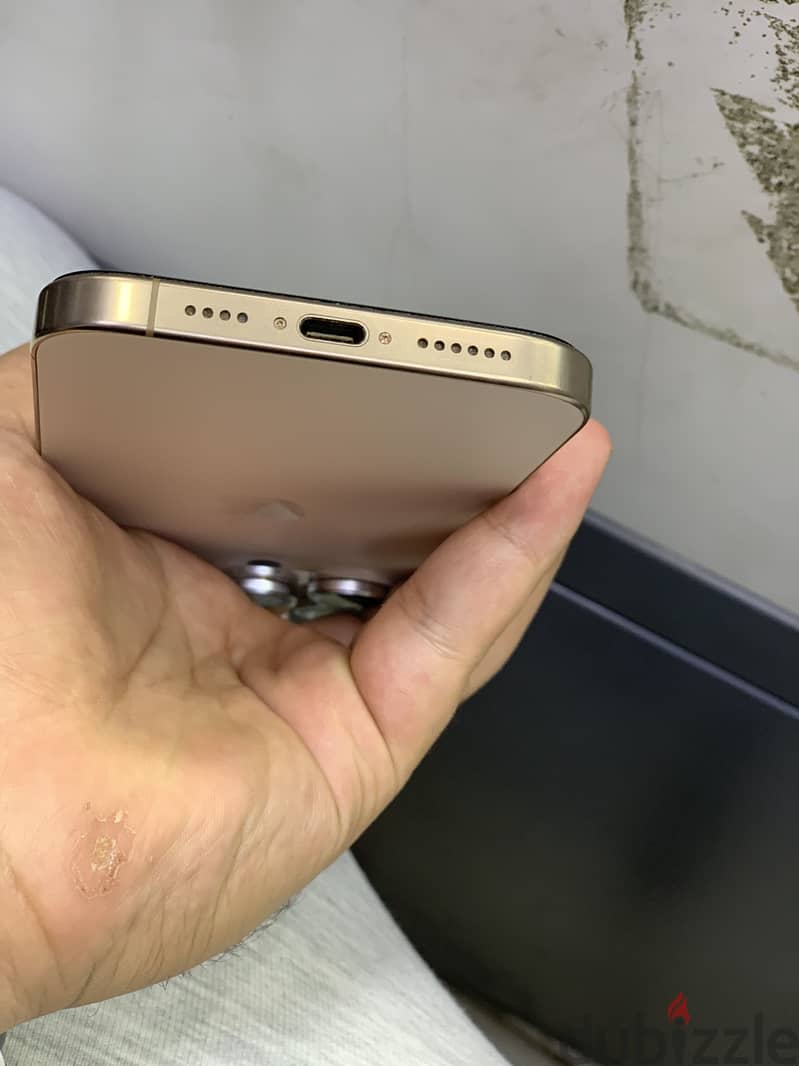 Apple - iPhone 16 Pro Max 1