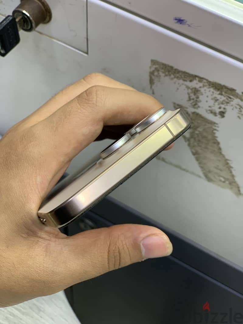 Apple - iPhone 16 Pro Max 4