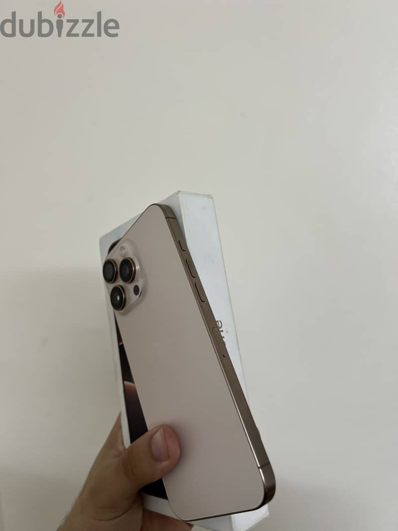 Apple - iPhone 16 Pro Max 1