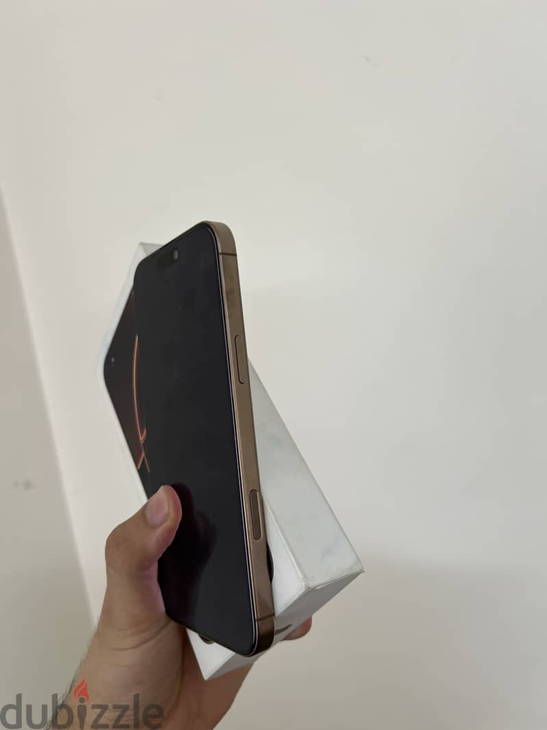 Apple - iPhone 16 Pro Max 6