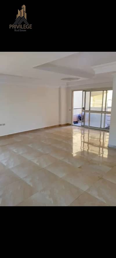 For rent, a 205 sqm apartment in the Tajun1 compound, super lux, in a prime location