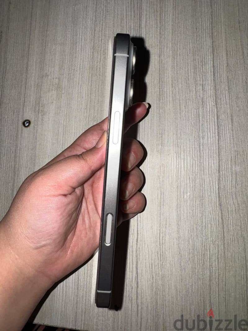 Apple - iPhone 16 Pro Max 3