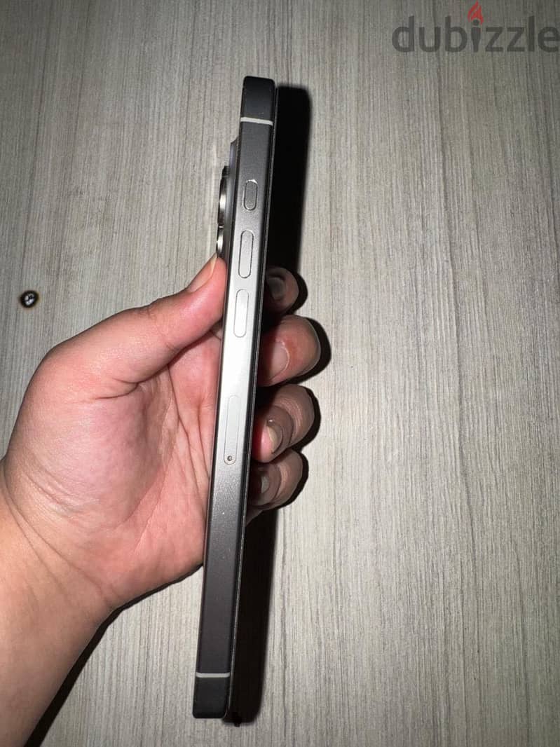 Apple - iPhone 16 Pro Max 4