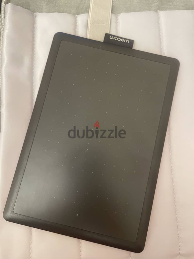Wacom One Small Graphics Drawing Tablet 1