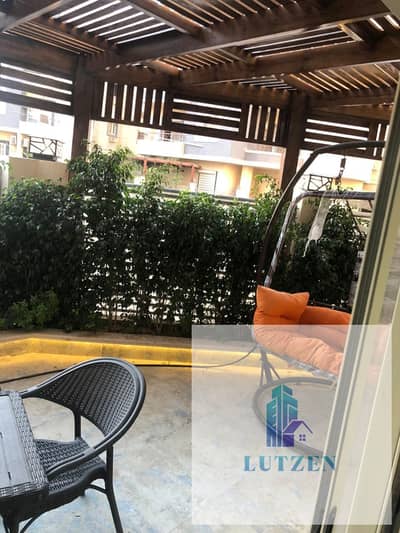 شقة مفروشة للإيجار في كمبوند سيفورا على محور جمال عبد الناصر أرضي بجاردن 25م و3 غرف منهم ماستر و3 حمامات وباركينج
