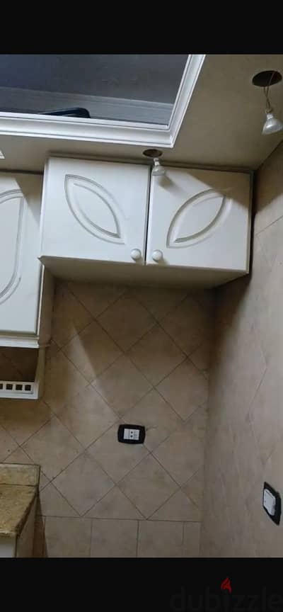 مطبخ مستعمل عموله