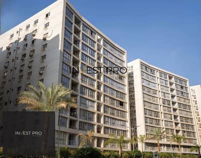 شقة للبيع ريسيل فى وان قطامية بسعر مميز بجراج خاص