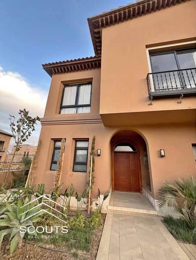 **Villa for sale in Hyde Park, New Cairo at the old price. 10-year installments, open view on two sides, minutes from Golden Square & Auc