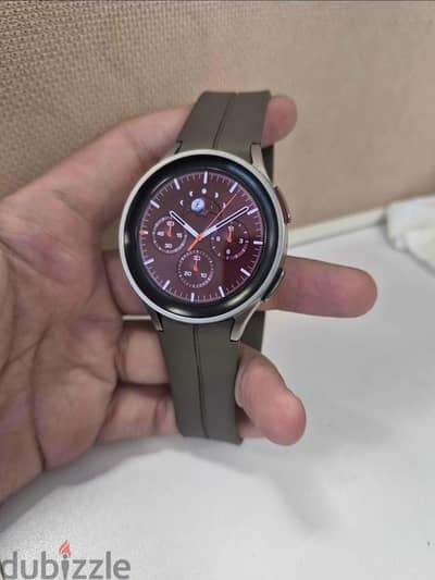mint condition Galaxy watch 5 pro Titanium 45m